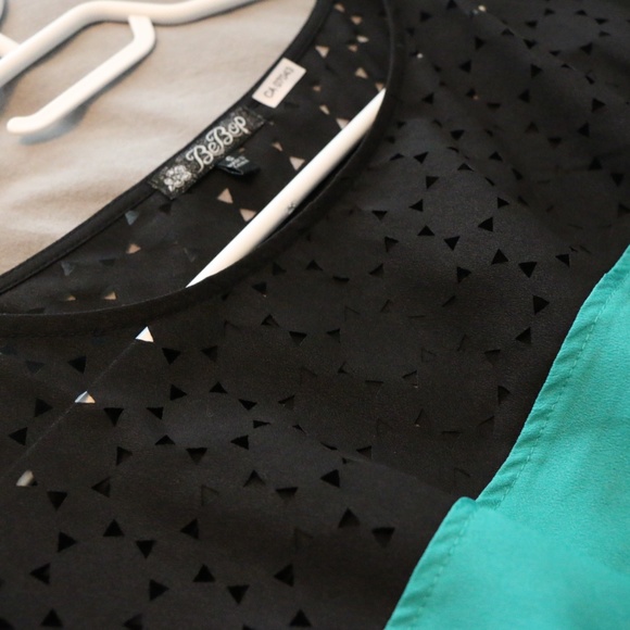 Color Block Fit and Flare Dress - Picture 3 of 4